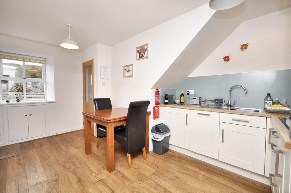 Kitchen/ Dining Area