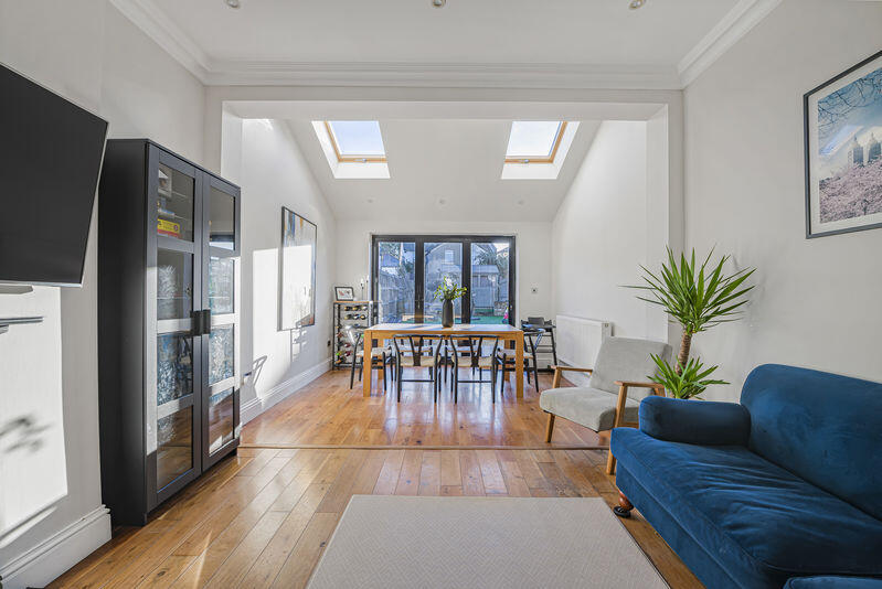 Living/Dining Area