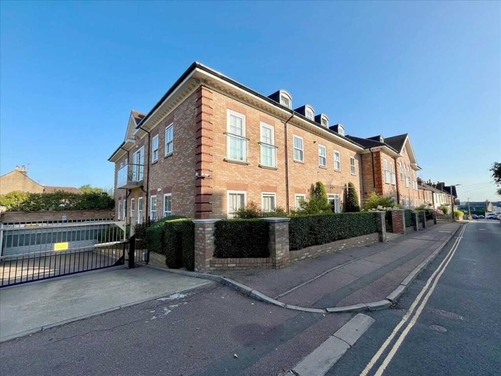 Bournehall Road, Bushey, WD23.