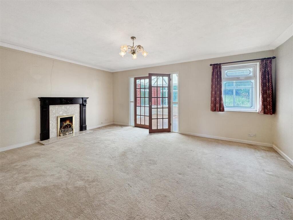 Bungalow Living Room