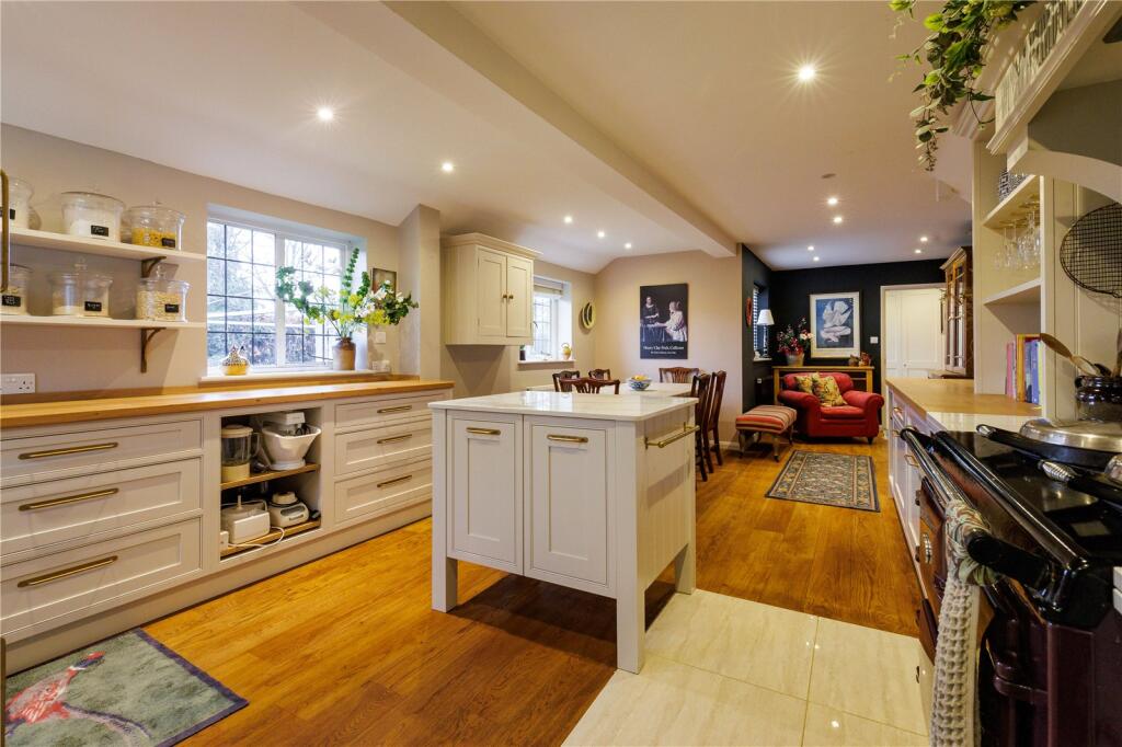 Kitchen/Breakfast