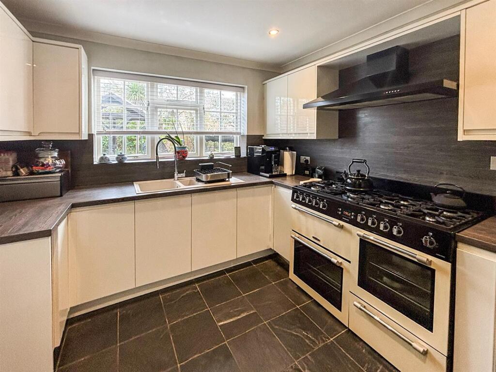 WhatsApp Image 2025-03-25 at 13.00.43_f686142a.jpg