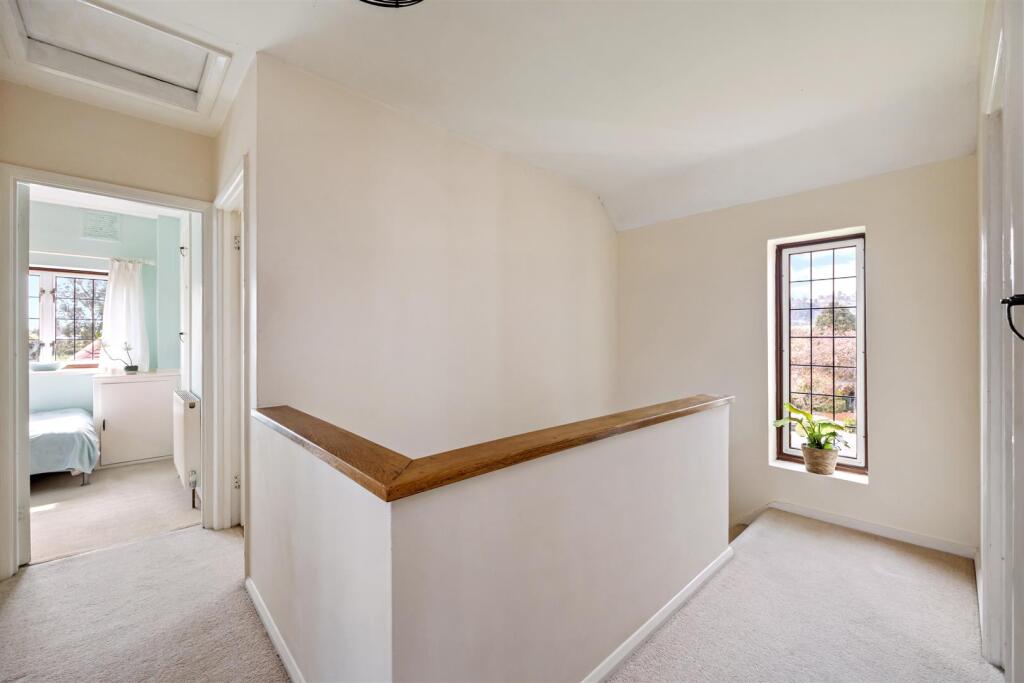 Cissbury Drive, 8-018.jpg