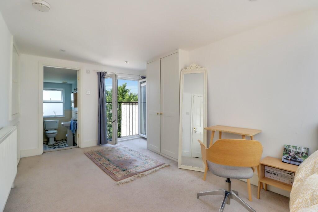 Byton Road, London, SW17