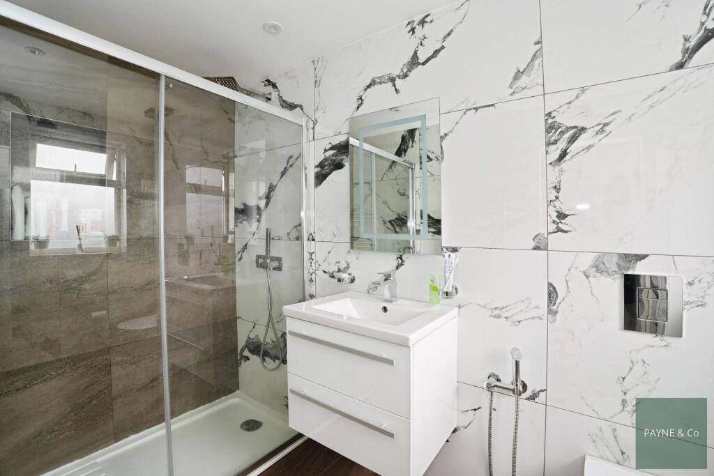 En-Suite Shower/WC
