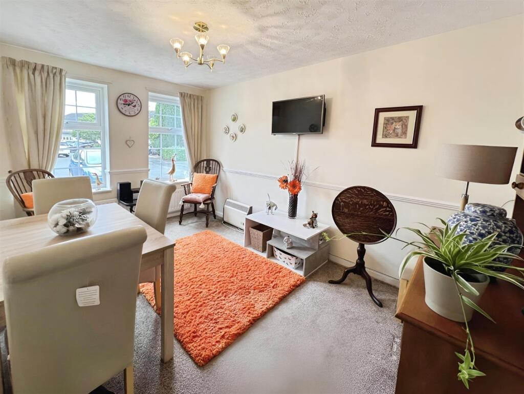 Dining / Family Room