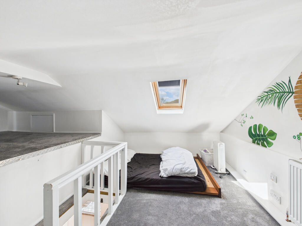 BEDROOM (2)
