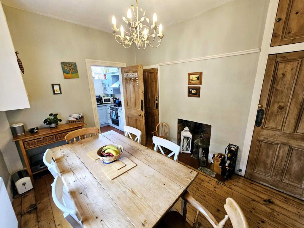 21772f75-46d8-48a4-bfe0-d13723238a20