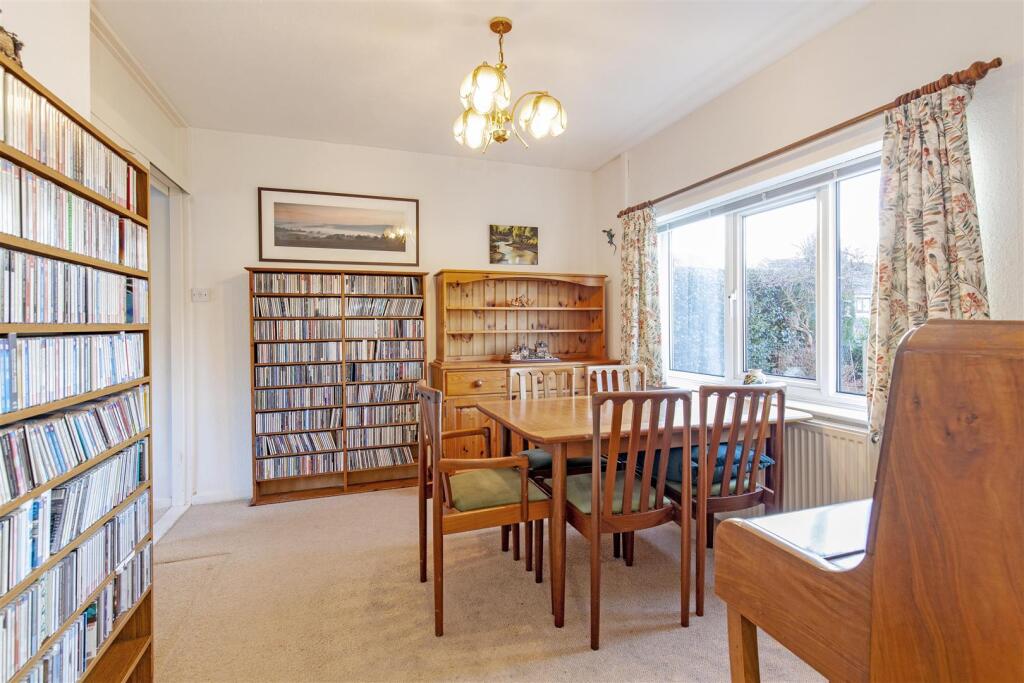 Dining Room-2.jpg