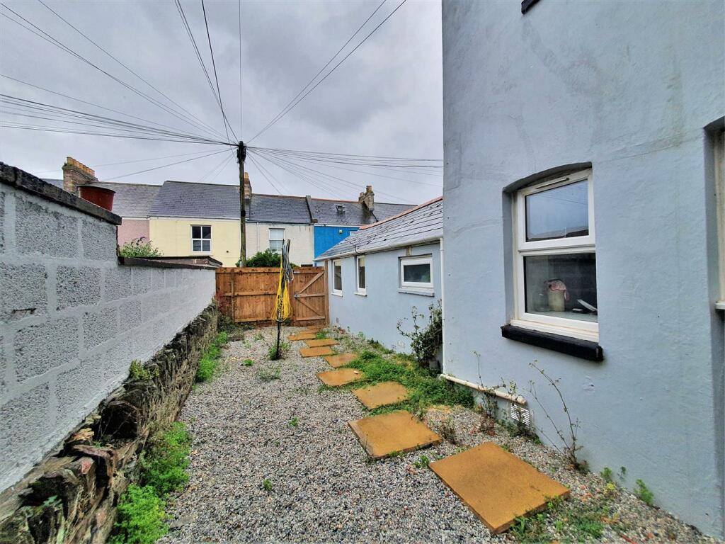 Flat 2, Rear Yard