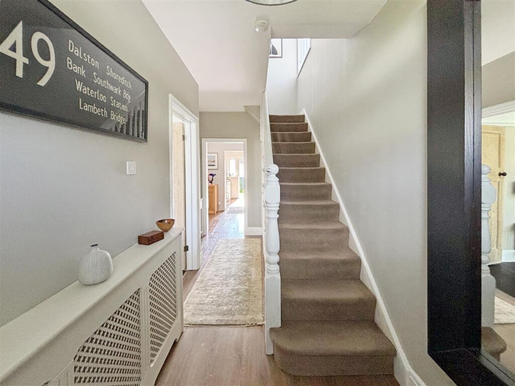 Hallway.jpg
