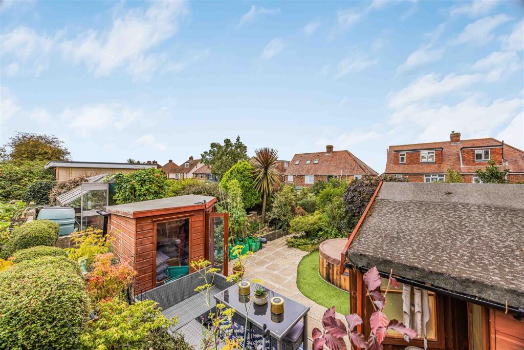 59 Woodfield Avenue, Drayton-Small-PorticoMarketin