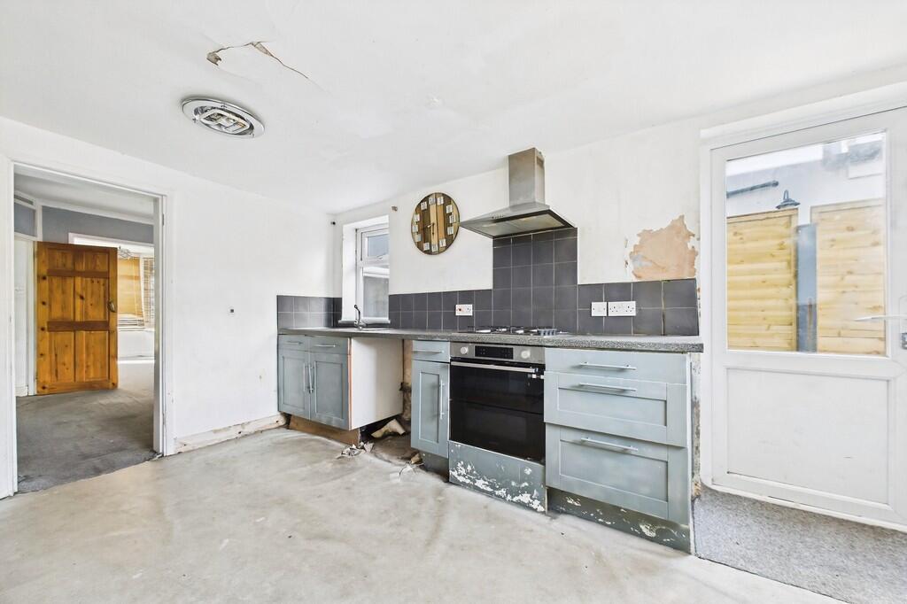 a3a7d3e4-CAM01085...