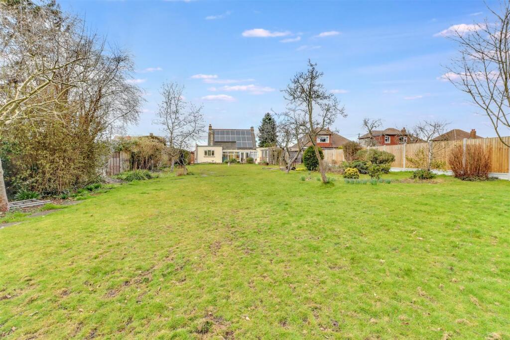3 GLEBE ROAD WICKFORD-17.jpg