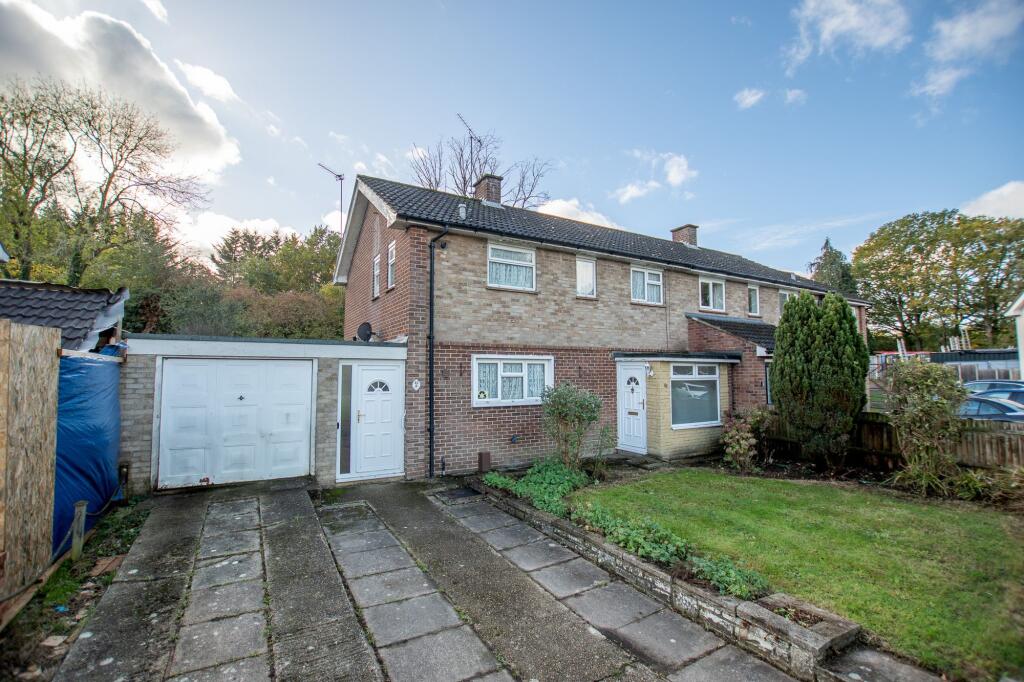 Applegarth Avenue, Guildford, GU2