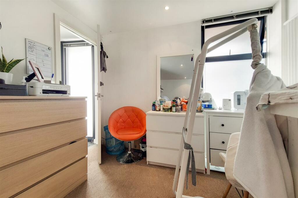 2_Main Bedroom-0.jpg