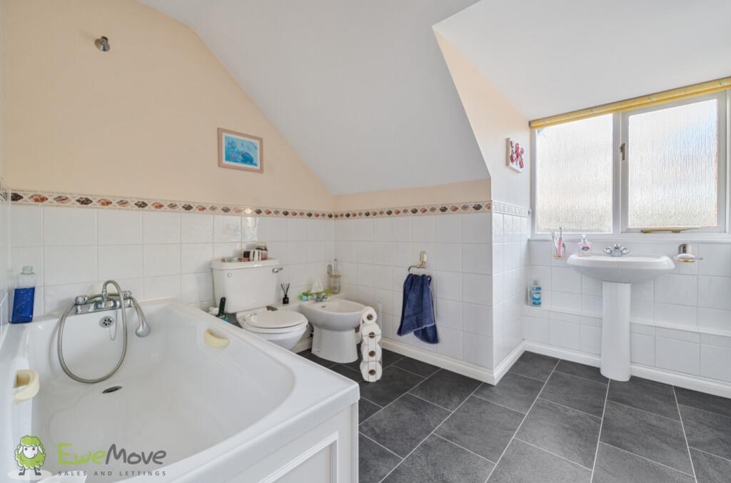 Ensuite Bathroom