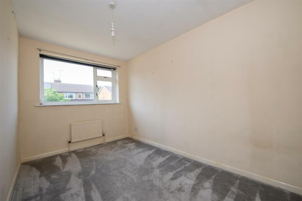 17 Kennedy Close internal-2.JPG