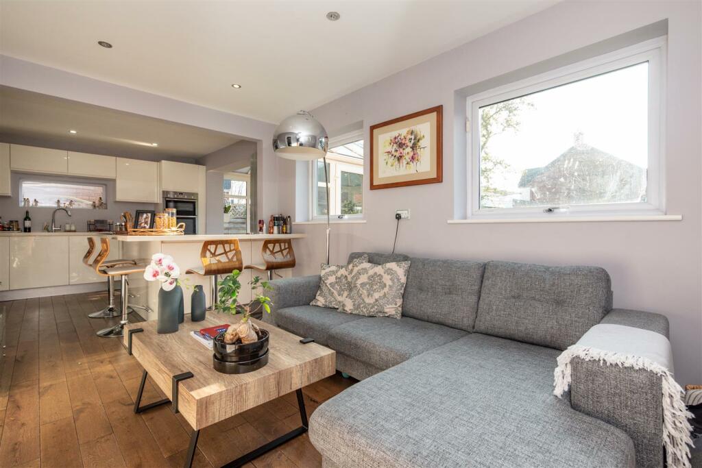 Sitting Room.jpg