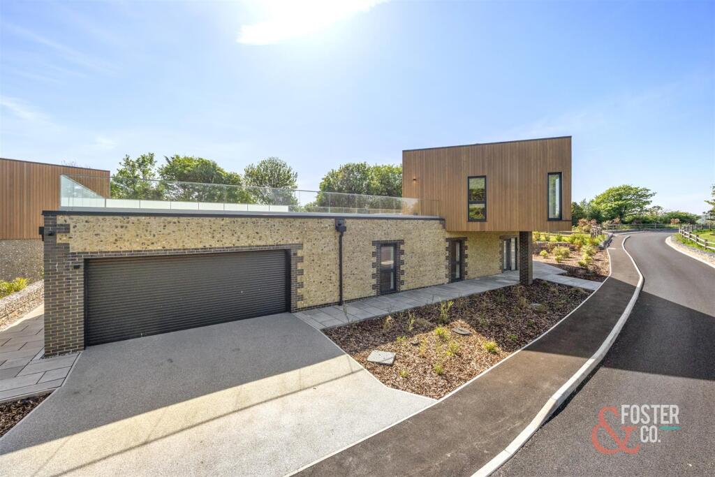 Chalky Field Close, Plot 1-011.jpg