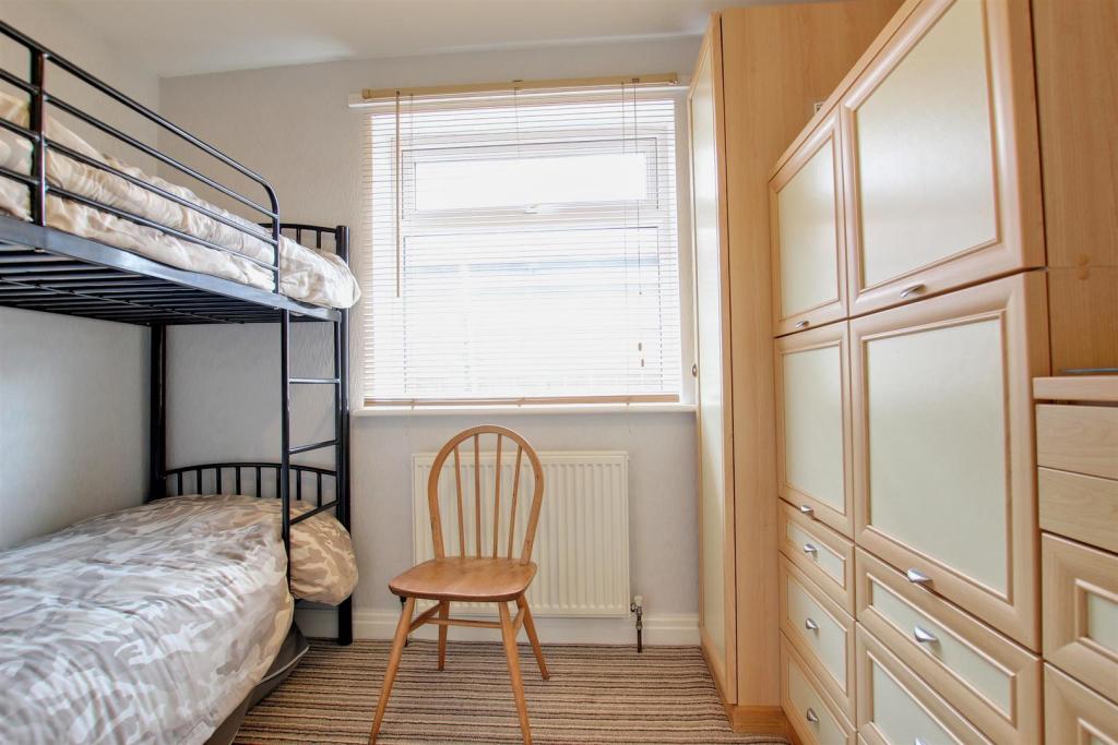 BEDROOM 3 (SIDE)
