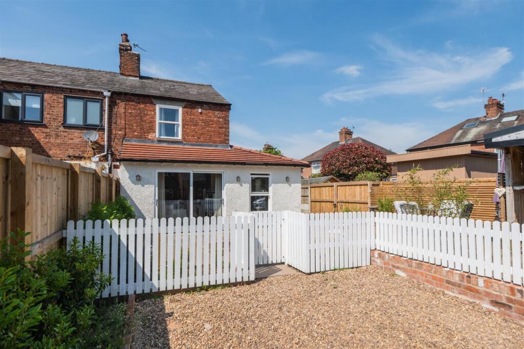 14 Burgess Place-039.jpg