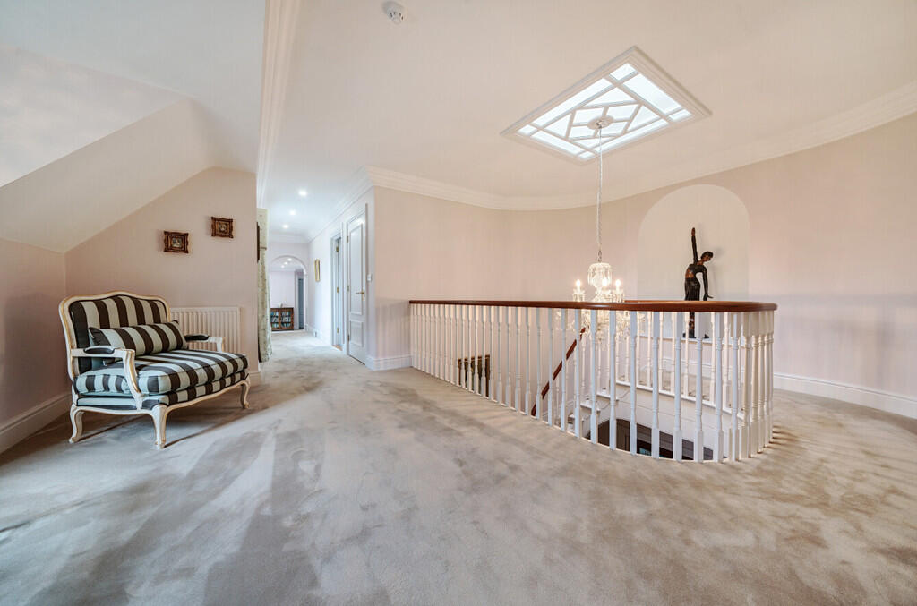 1287452-15-682771...