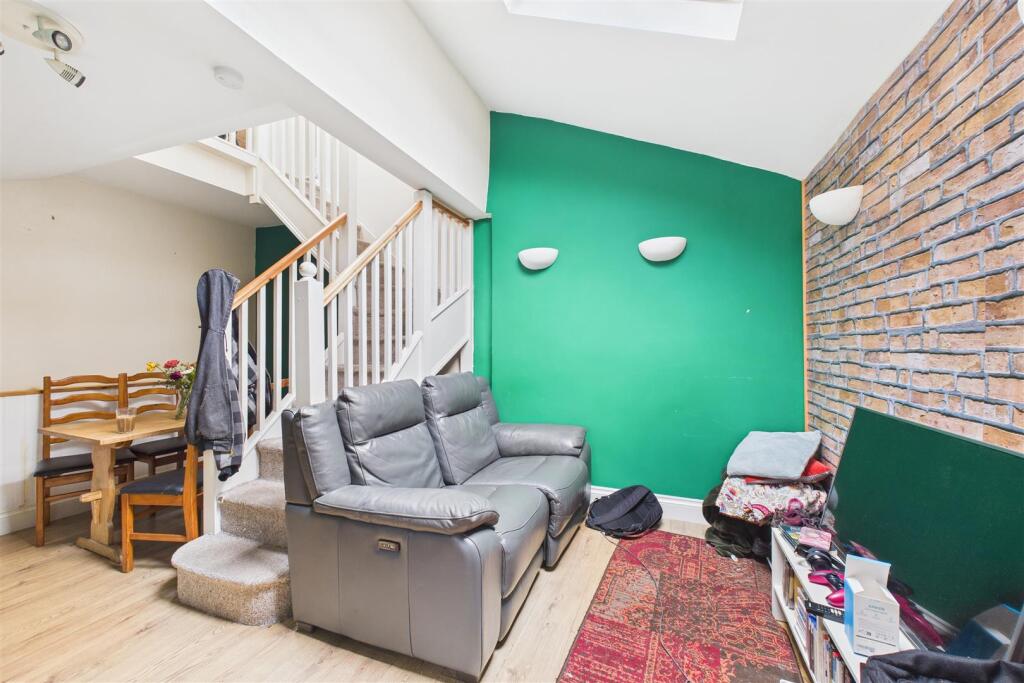 Flat B, 284, Gloucester Road, Horfield, Bristol BS