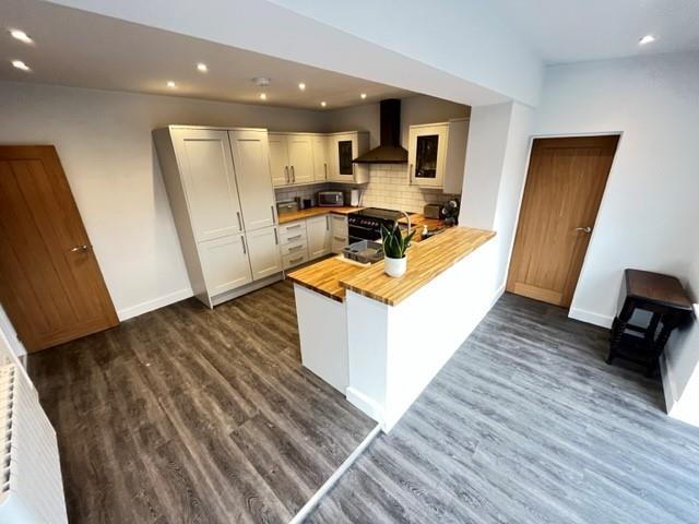 kitchen dining 4.jpg