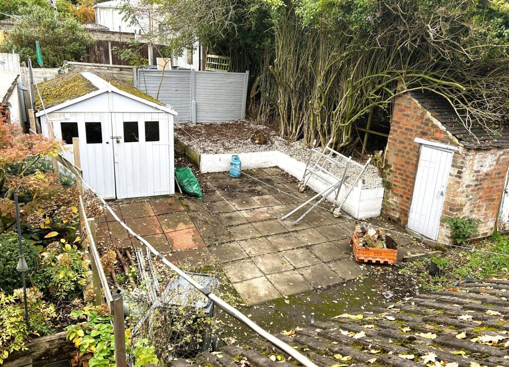 rear courtyard.JPG