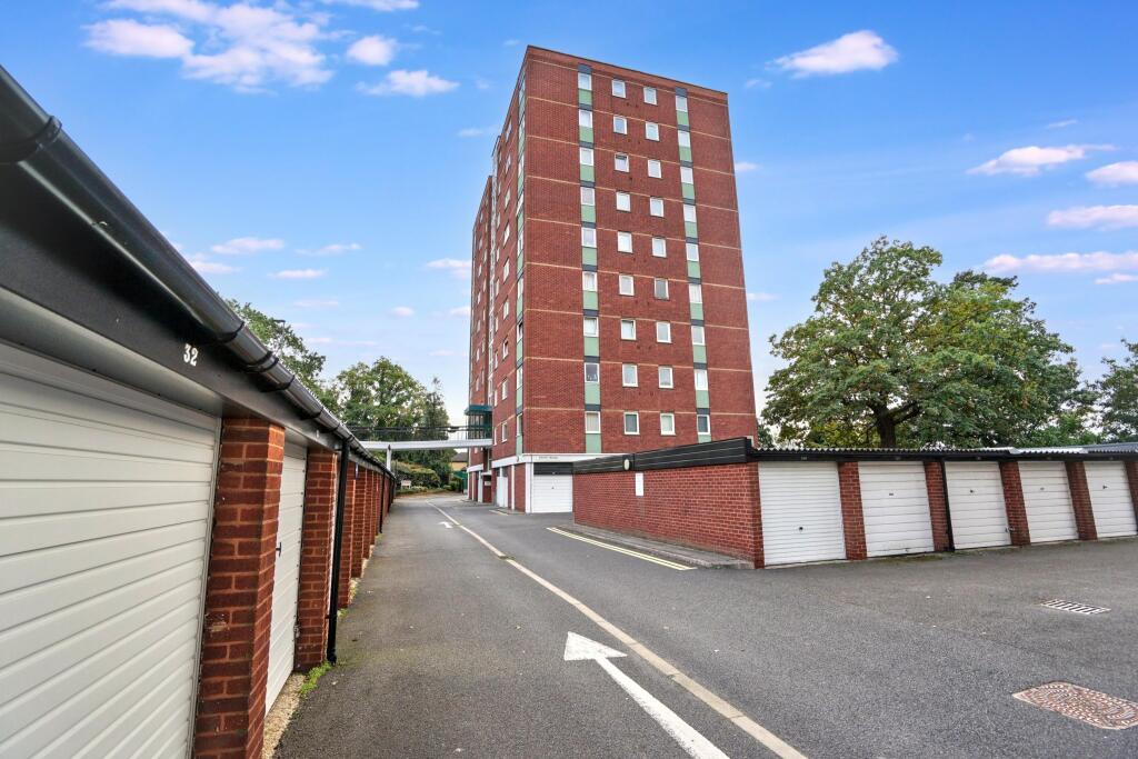Flat 23 Keats House, Porchester Mead, Beckenham, BR3 1TD