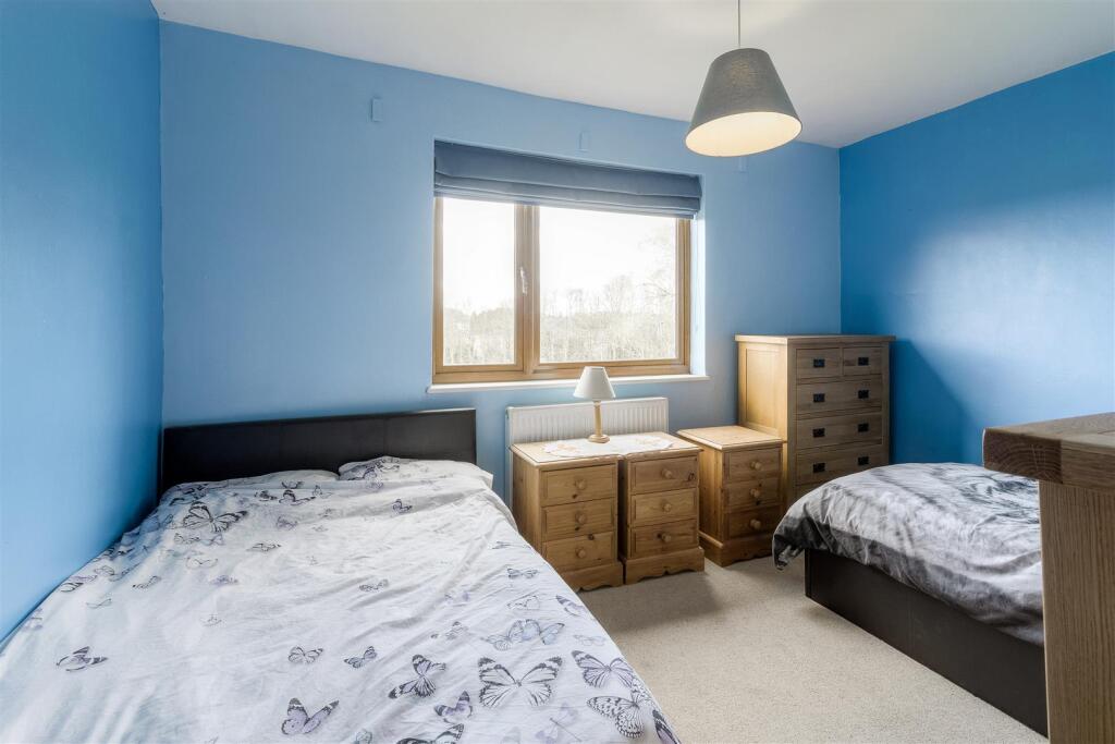 Hipsley Lane, Hurley