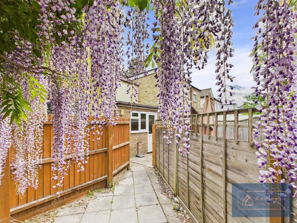 Rear garden/patio...