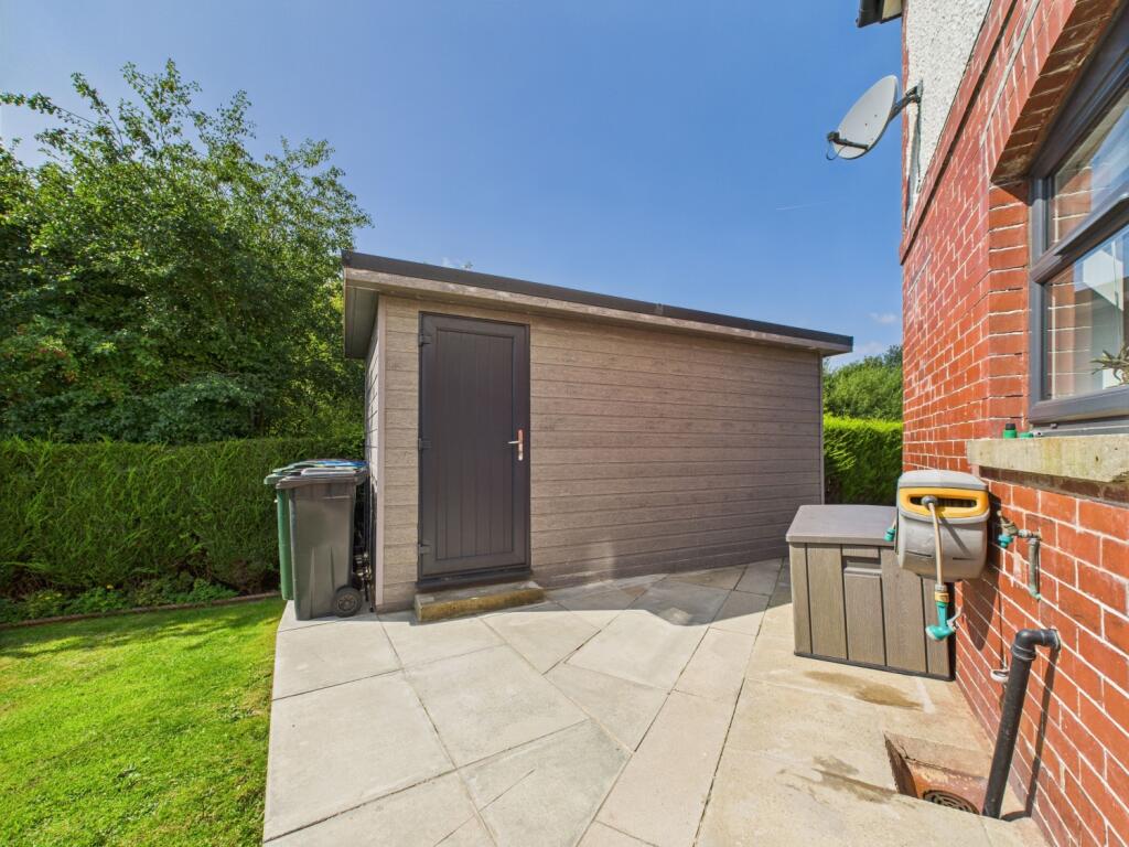 CAM02093G0-PR0048-STILL006