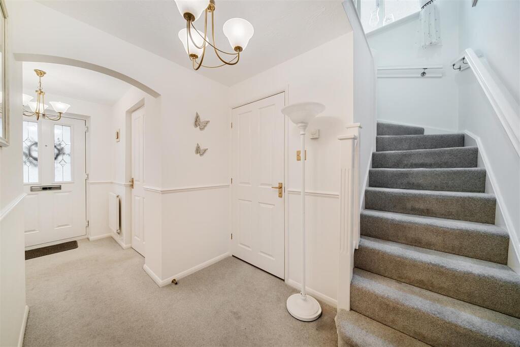 38 The Oval, Caolville