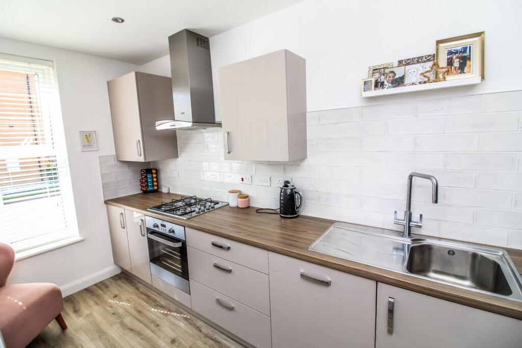 Kitchen Pic 3.
