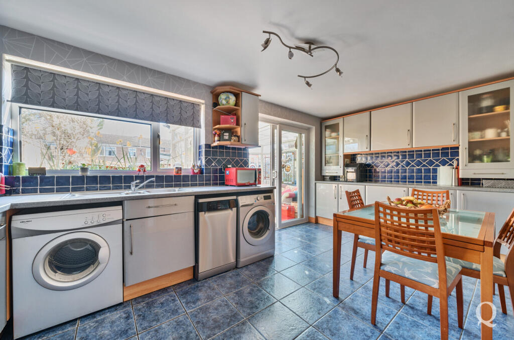 85582437-ea7b-4c2...