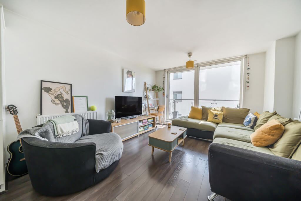 1336942-10-6899c0...