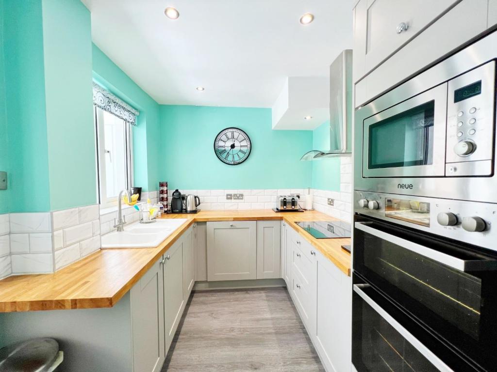 Kitchen Diner 1.jpg