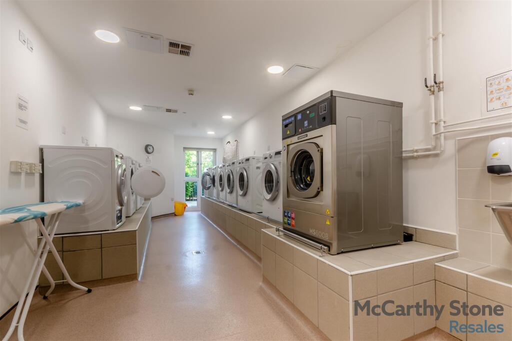 8646297-interior14.jpg