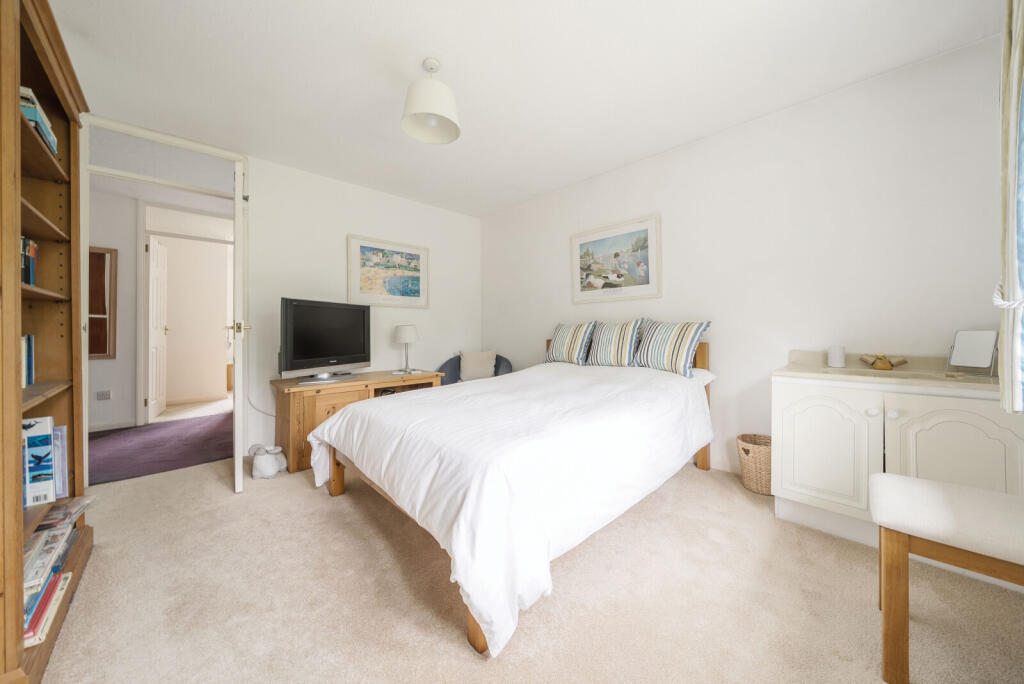 1304901-6-6846f00...