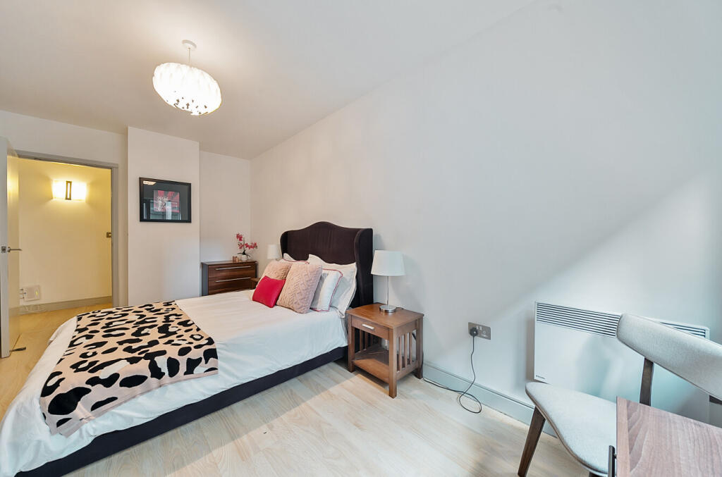 1318762-11-687e24...