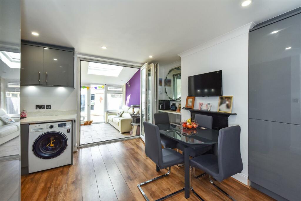 Dining Space.jpg