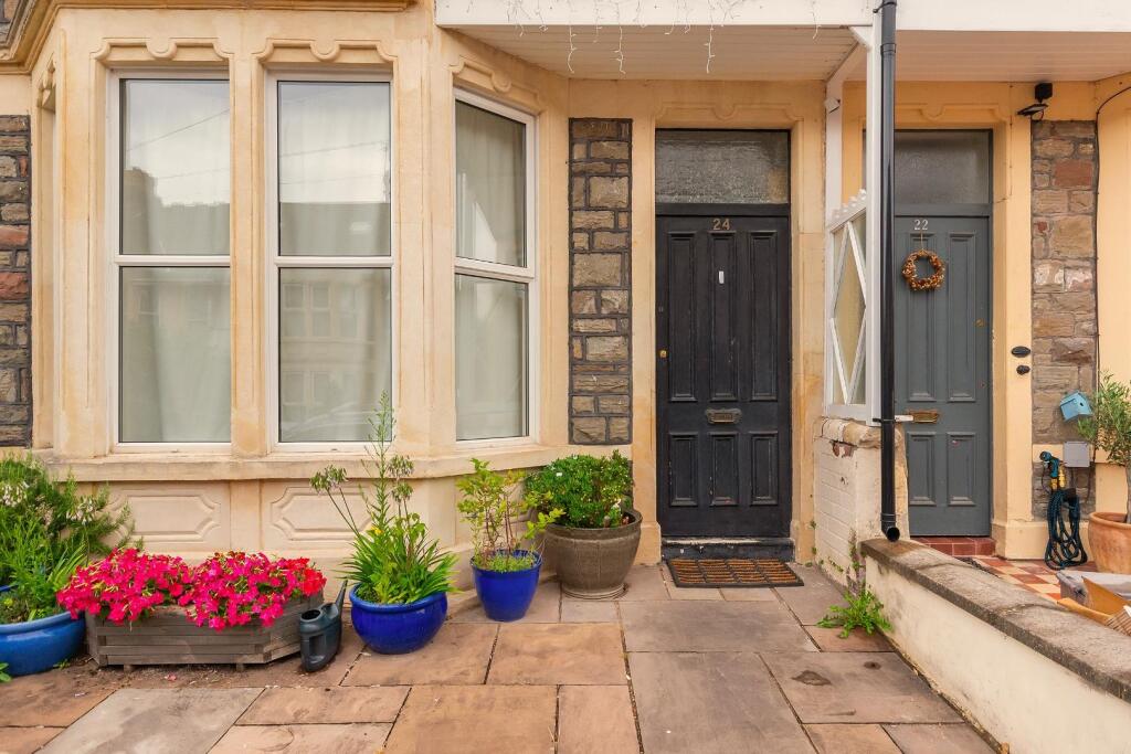 2W4RKE - External E.jpg