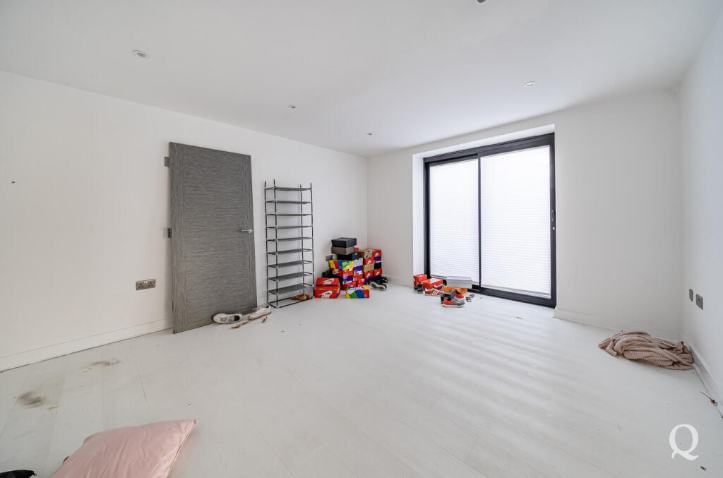 59649236-e03d-49b...