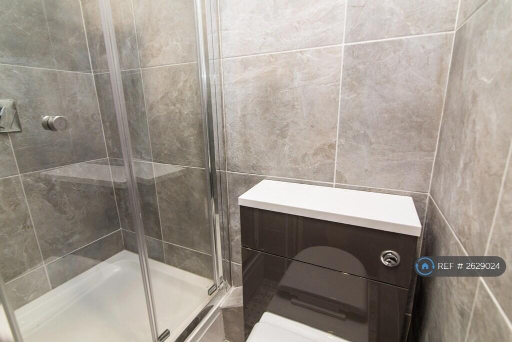 Ensuite Bathroom