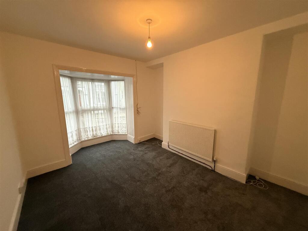 Front Double Bedroom 2