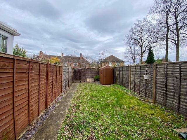 16 Victoria Gardens new shed.jpg