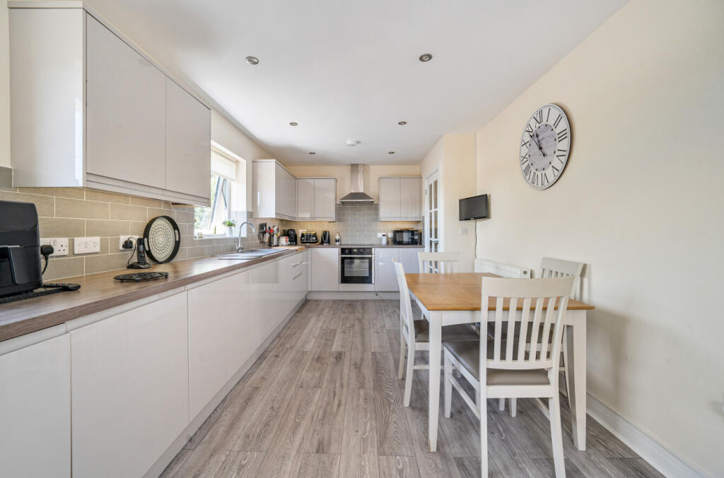 1321687-15-686fac...