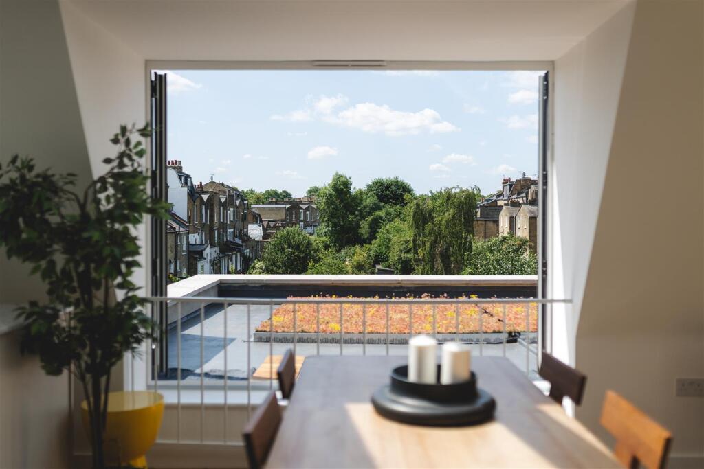 Clissold Crescent-34.jpg